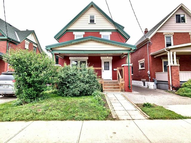 104 Cameron St N, House detached with 3 bedrooms, 3 bathrooms and 5 parking in Kitchener ON | Image 1