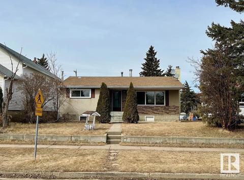 5508 50 St, House detached with 4 bedrooms, 1 bathrooms and 4 parking in Tofield AB | Card Image