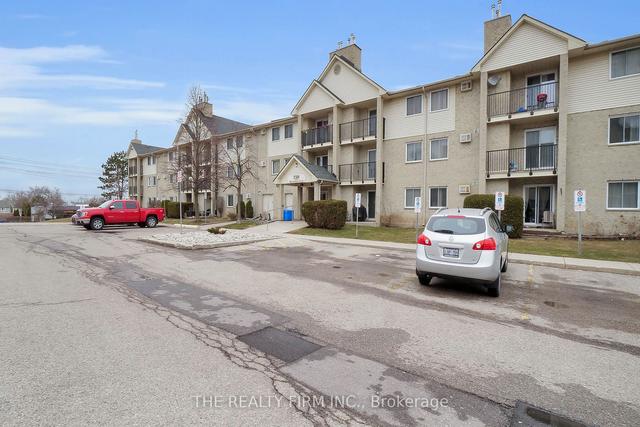 310 - 735 Deveron Cres, Condo with 3 bedrooms, 2 bathrooms and 1 parking in London ON | Image 13
