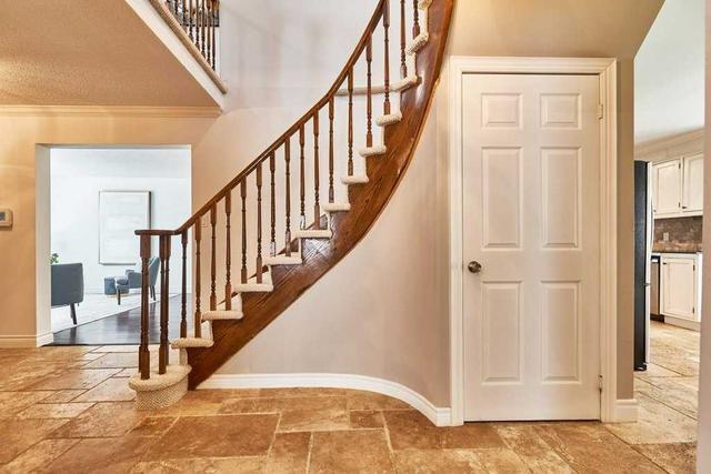 15 Dominy Dr, House detached with 4 bedrooms, 3 bathrooms and 4 parking in Ajax ON | Image 19