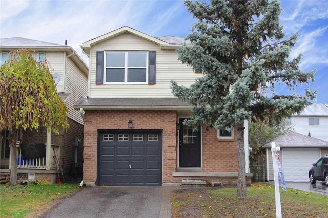 44 Glovers Rd, House attached with 3 bedrooms, 3 bathrooms and 2 parking in Oshawa ON | Image 1