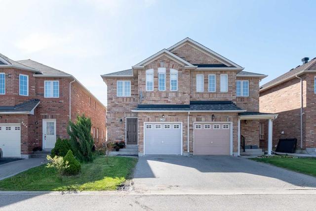 1290 Mowat Lane, House semidetached with 4 bedrooms, 3 bathrooms and 1 parking in Milton ON | Image 1