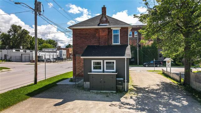 198 12th St E, House detached with 2 bedrooms, 1 bathrooms and 6 parking in Owen Sound ON | Image 16