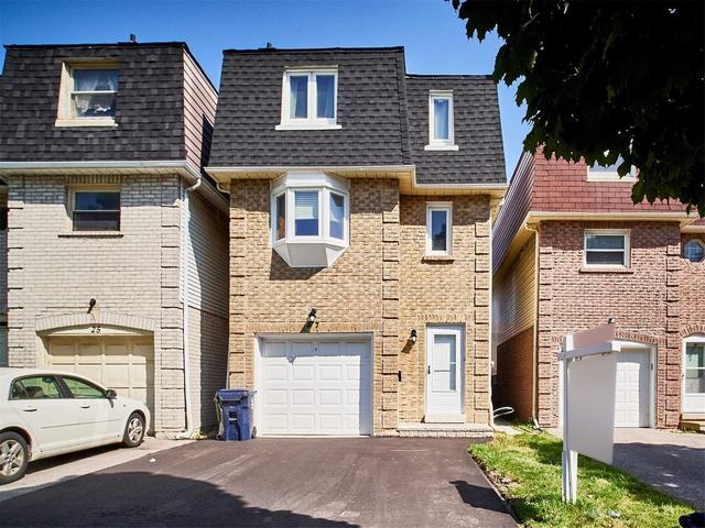27 Kimbercroft Crt, House detached with 3 bedrooms, 3 bathrooms and 3 parking in Toronto ON | Image 1