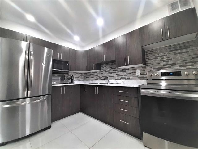 920 - 451 The West Mall, Condo with 1 bedrooms, 1 bathrooms and 1 parking in Toronto ON | Image 18