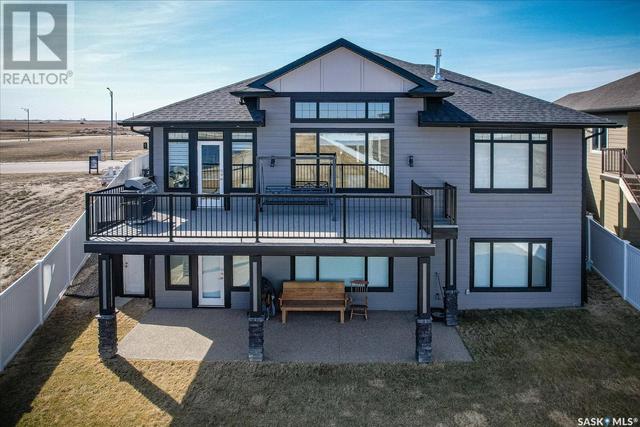 405 Prairie View Drive, House detached with 5 bedrooms, 3 bathrooms and null parking in Dundurn SK | Image 2