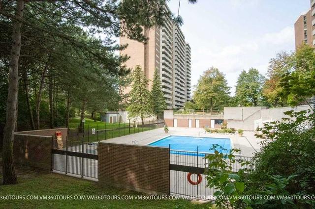 1605 - 250 Scarlett Rd, Condo with 2 bedrooms, 2 bathrooms and 1 parking in Toronto ON | Image 21
