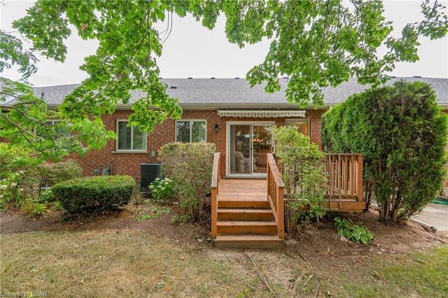 14 Beechlawn Boulevard, House attached with 2 bedrooms, 2 bathrooms and 2 parking in Guelph ON | Image 42