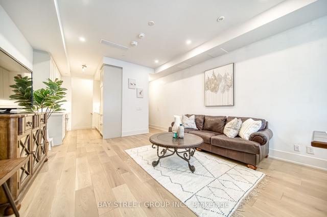 unit 5 - 270 Davenport Rd, Townhouse with 3 bedrooms, 3 bathrooms and 1 parking in Toronto ON | Image 16