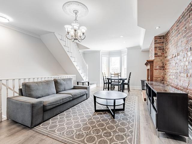 upper - 10 St Annes Rd, House semidetached with 2 bedrooms, 1 bathrooms and 0 parking in Toronto ON | Image 10
