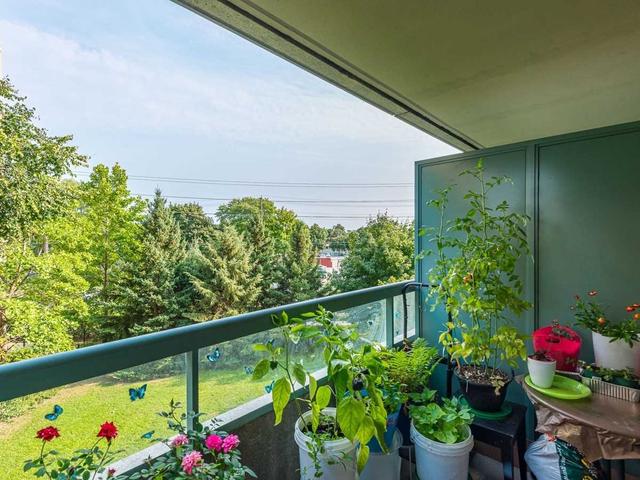 305 - 5 Emerald Lane, Condo with 2 bedrooms, 1 bathrooms and 1 parking in Vaughan ON | Image 17