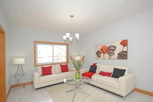 8 Videl Cres, House detached with 3 bedrooms, 3 bathrooms and 2 parking in St. Catharines ON | Image 5