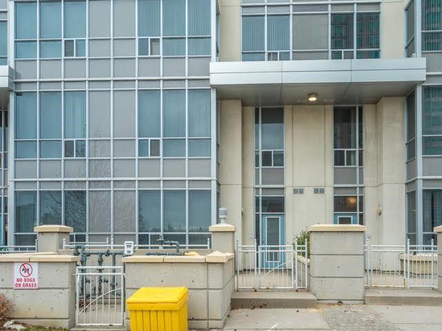 Th 125 - 38 Lee Centre Dr, Townhouse with 2 bedrooms, 2 bathrooms and 1 parking in Toronto ON | Image 1