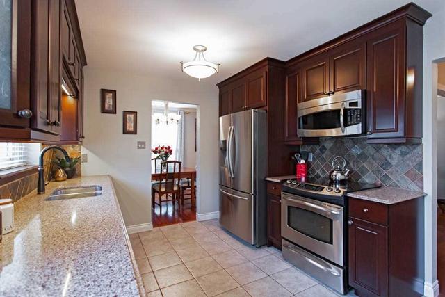 5247 Broughton Cres N, House detached with 3 bedrooms, 2 bathrooms and 3 parking in Burlington ON | Image 31