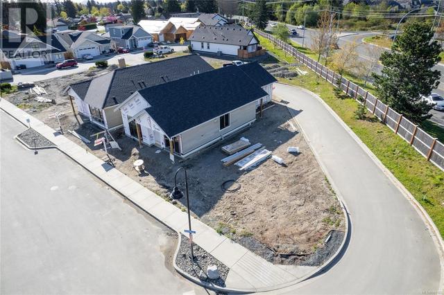 633 Buttonwood Lane, House detached with 2 bedrooms, 3 bathrooms and 3 parking in Parksville BC | Image 17