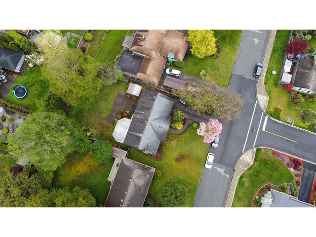 1861 Suffolk Avenue, House detached with 5 bedrooms, 3 bathrooms and null parking in Port Coquitlam BC | Image 23