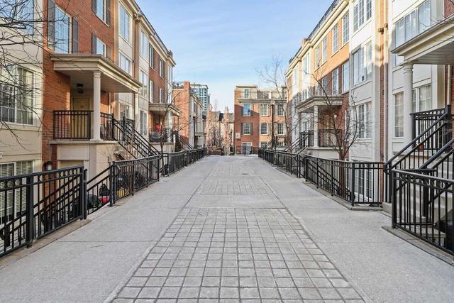 811 - 5 Everson Dr, Townhouse with 2 bedrooms, 2 bathrooms and 1 parking in Toronto ON | Image 29