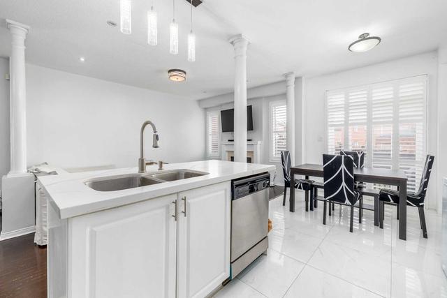 49 Leila Jackson Terr, House detached with 4 bedrooms, 3 bathrooms and 3 parking in Toronto ON | Image 4