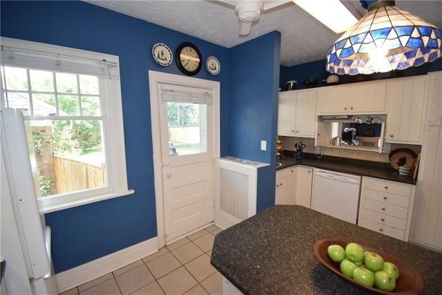21 Hillcrest Ave, House detached with 4 bedrooms, 3 bathrooms and 5 parking in St. Catharines ON | Image 10