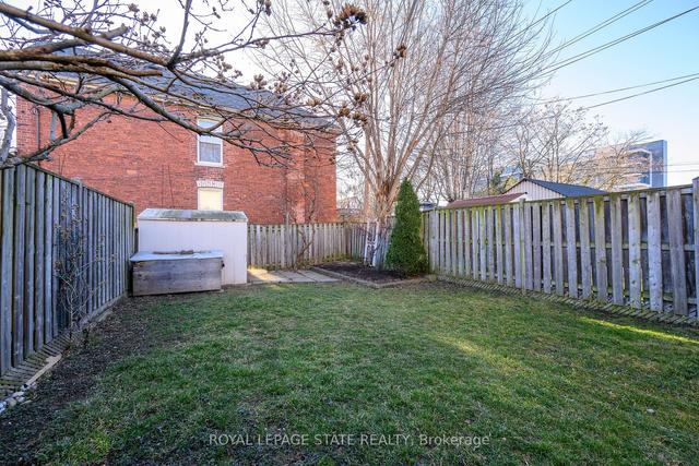 53 New St, House detached with 3 bedrooms, 1 bathrooms and 2 parking in Hamilton ON | Image 11