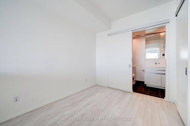 4211 - 197 Yonge St, Condo with 1 bedrooms, 1 bathrooms and 1 parking in Toronto ON | Image 11