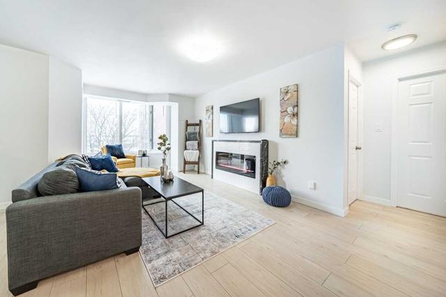 405 - 180 Limeridge Rd W, Condo with 2 bedrooms, 1 bathrooms and 1 parking in Hamilton ON | Image 2