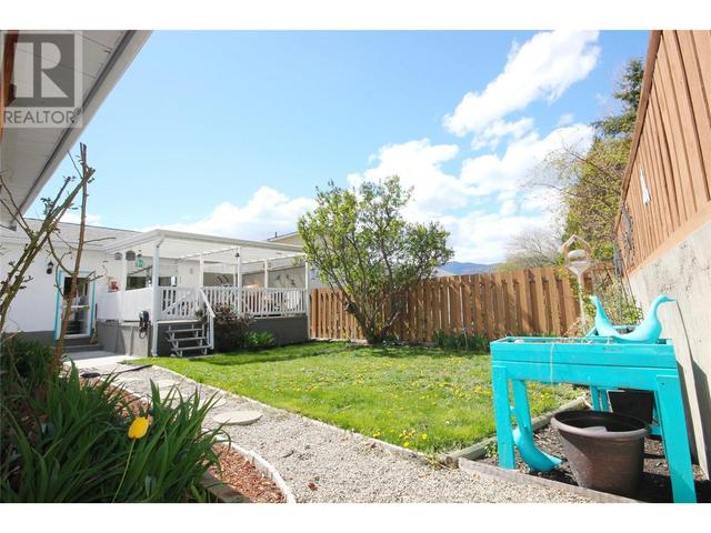 365 Pineview Road, House detached with 7 bedrooms, 2 bathrooms and 6 parking in Penticton BC | Image 21