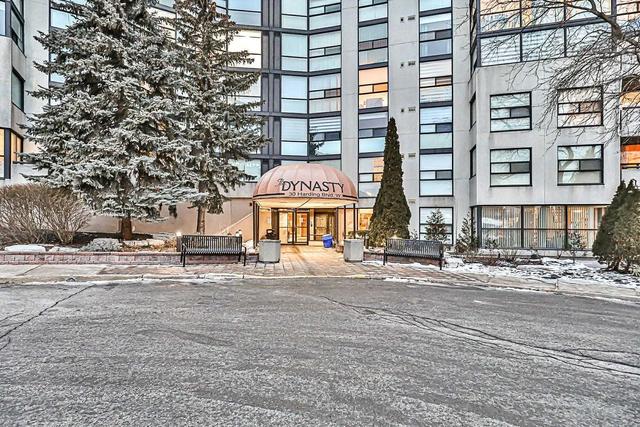 1002 - 30 Harding Blvd W, Condo with 2 bedrooms, 2 bathrooms and 2 parking in Richmond Hill ON | Image 23