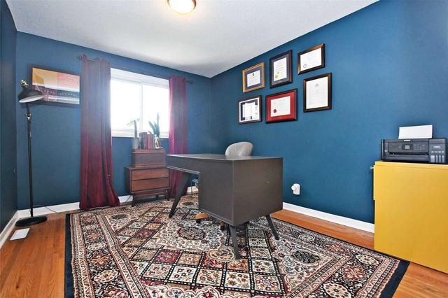 27 Nancy Mccredie Dr, House semidetached with 3 bedrooms, 2 bathrooms and 5 parking in Brampton ON | Image 7