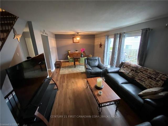 34 - 120 Centre St, Condo with 3 bedrooms, 2 bathrooms and 2 parking in London ON | Image 18