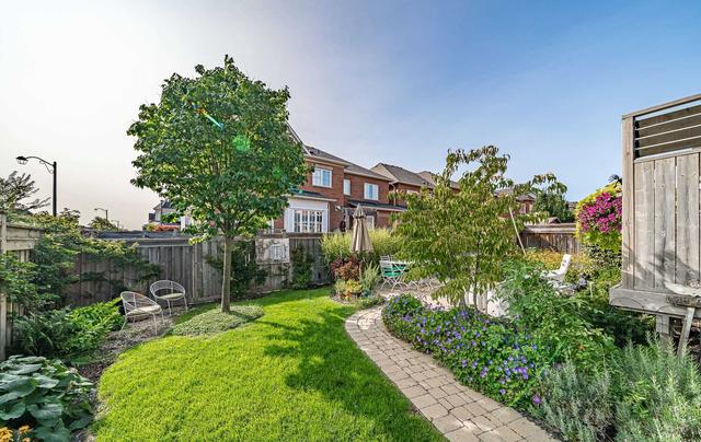 122 Southvale Dr, House attached with 3 bedrooms, 4 bathrooms and 3 parking in Vaughan ON | Image 28