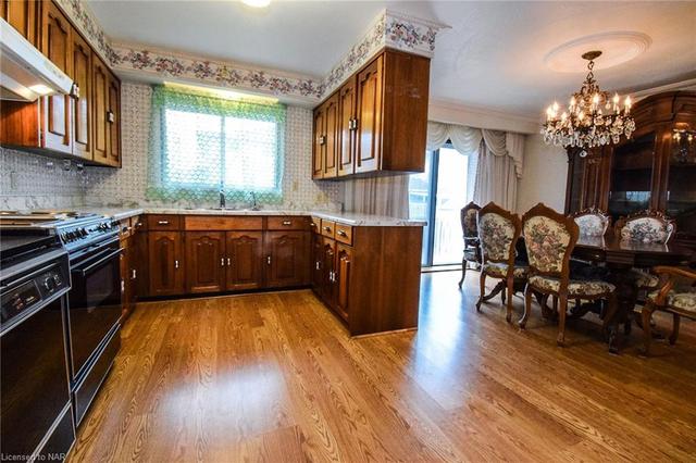 2 Minto Court, House detached with 3 bedrooms, 2 bathrooms and null parking in St. Catharines ON | Image 14