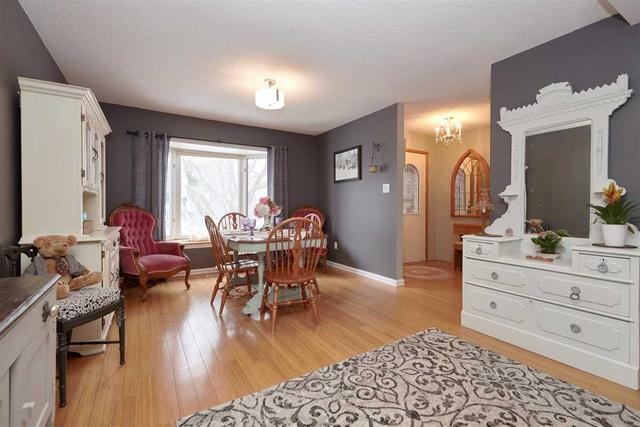 76 Lillian Cres, House detached with 3 bedrooms, 2 bathrooms and 4 parking in Barrie ON | Image 23