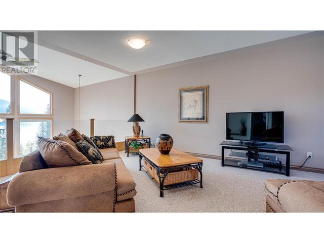 203 - 3473 Lakeview Place, House attached with 3 bedrooms, 2 bathrooms and 2 parking in North Okanagan F BC | Image 27