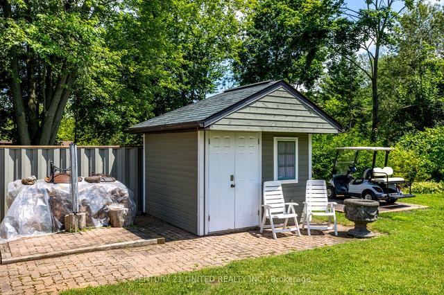 33 Birchcliff Ave, House detached with 3 bedrooms, 1 bathrooms and 6 parking in Kawartha Lakes ON | Image 6