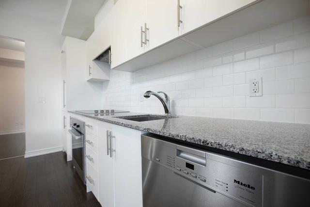 325 - 23 Glebe Rd W, Condo with 2 bedrooms, 2 bathrooms and 1 parking in Toronto ON | Image 15