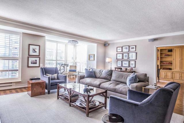 602 - 4 Lowther Ave, Condo with 2 bedrooms, 3 bathrooms and 2 parking in Toronto ON | Image 5