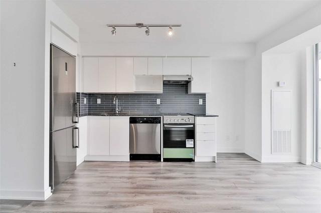907 - 160 Flemington Rd, Condo with 2 bedrooms, 1 bathrooms and 1 parking in Toronto ON | Image 8
