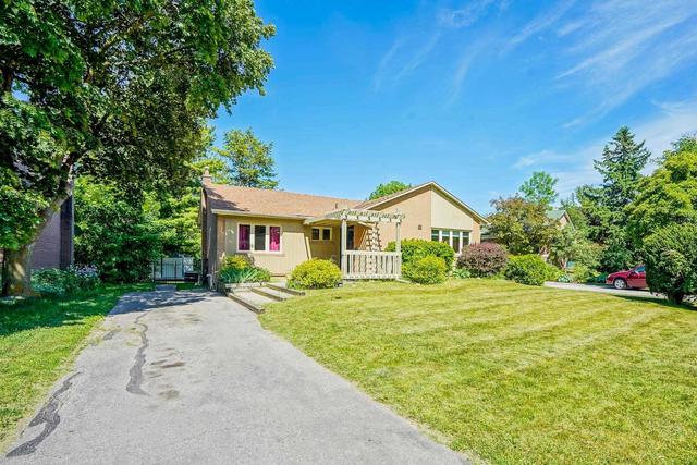 5 Moccasin Tr, House detached with 3 bedrooms, 2 bathrooms and 3 parking in Toronto ON | Image 12