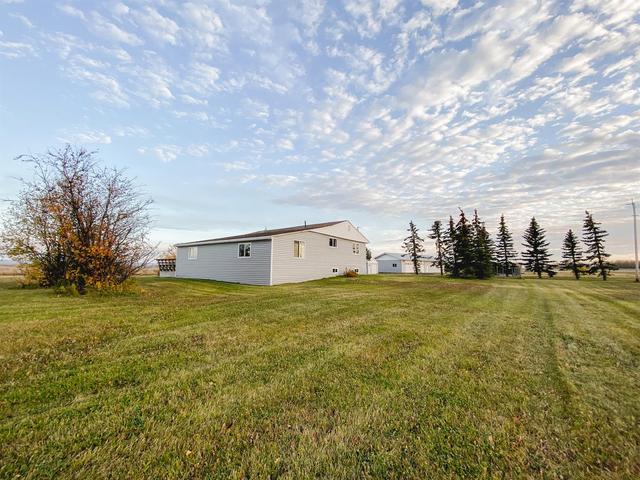 80271 719 Highway, House detached with 3 bedrooms, 2 bathrooms and null parking in Saddle Hills County AB | Image 40