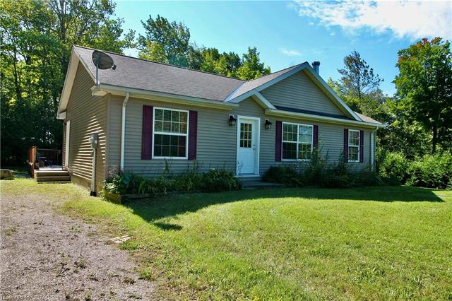 32 Maple Drive, House detached with 3 bedrooms, 2 bathrooms and 5 parking in Northern Bruce Peninsula ON | Image 1