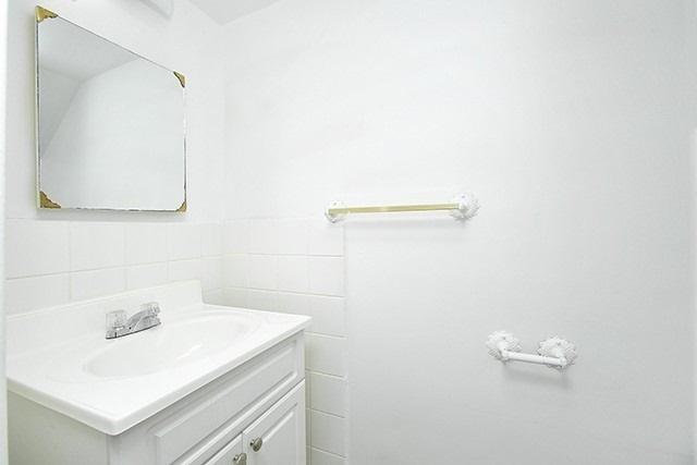 47 - 39 Lexington Ave, Townhouse with 3 bedrooms, 2 bathrooms and 3 parking in Toronto ON | Image 21