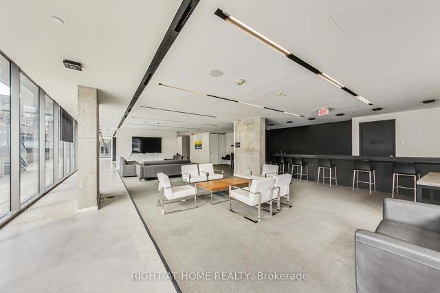 1003 - 32 Trolley Cres, Condo with 1 bedrooms, 1 bathrooms and 0 parking in Toronto ON | Image 24