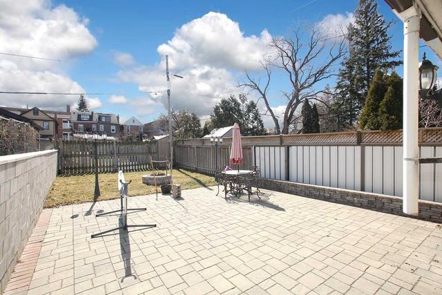 5a York Ave, House semidetached with 3 bedrooms, 2 bathrooms and 2 parking in Toronto ON | Image 17