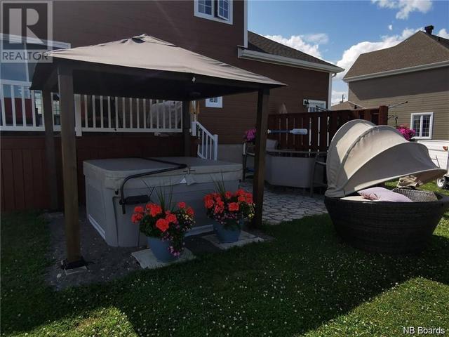 657 Baie, House detached with 3 bedrooms, 1 bathrooms and null parking in Beresford NB | Image 2