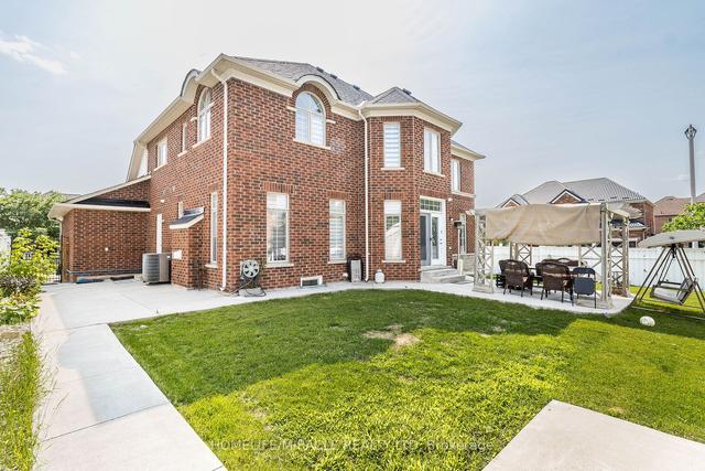19 Valleyside Tr, House detached with 5 bedrooms, 5 bathrooms and 10 parking in Brampton ON | Image 33