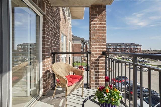 308 - 45 Kingsbury Sq, Condo with 2 bedrooms, 1 bathrooms and 1 parking in Guelph ON | Image 18