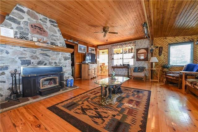 856 - 194 Lake Temagami Island, House detached with 2 bedrooms, 1 bathrooms and null parking in Temagami ON | Image 2