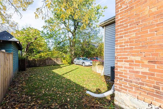 260 Park Avenue, House detached with 5 bedrooms, 2 bathrooms and 1 parking in Brantford ON | Image 22