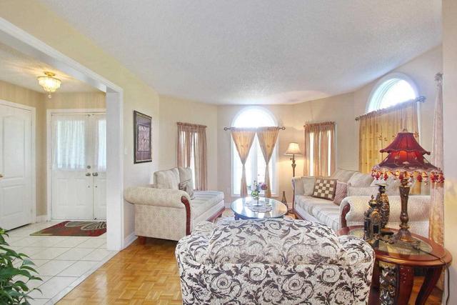 81 Springtown Tr, House detached with 4 bedrooms, 4 bathrooms and 4 parking in Brampton ON | Image 5